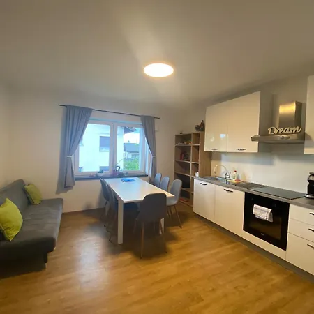 Ada - 4 Cosy Διαμέρισμα Λιουμπλιάνα