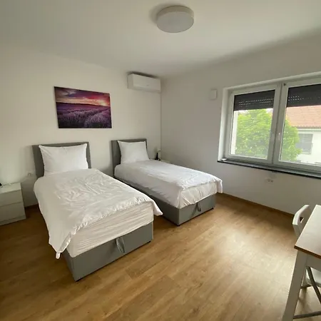 Ada - 4 Cosy Liubliana