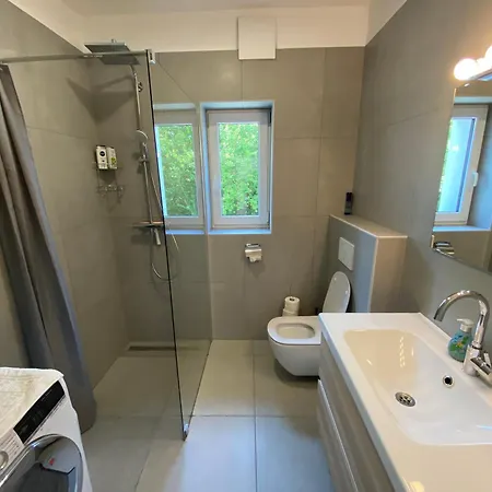 Ada - 4 Cosy Apartmán Lublaň