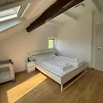 Ada - 4 Cosy Lägenhet